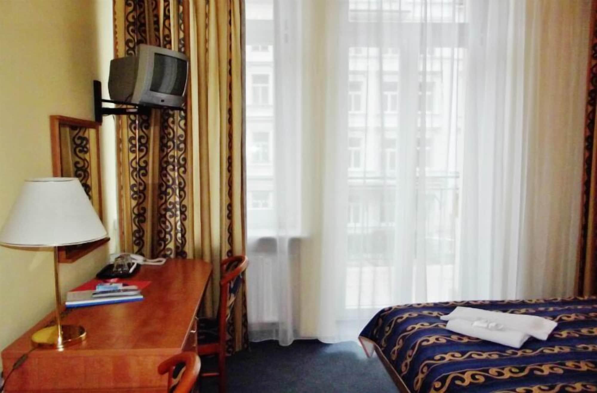 Hotel Modena Karlsbad Buitenkant foto