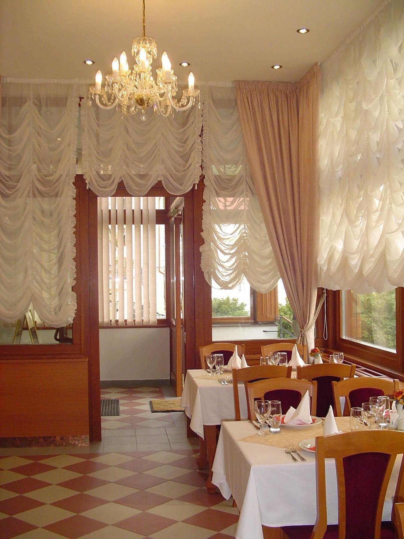 Hotel Modena Karlsbad Buitenkant foto
